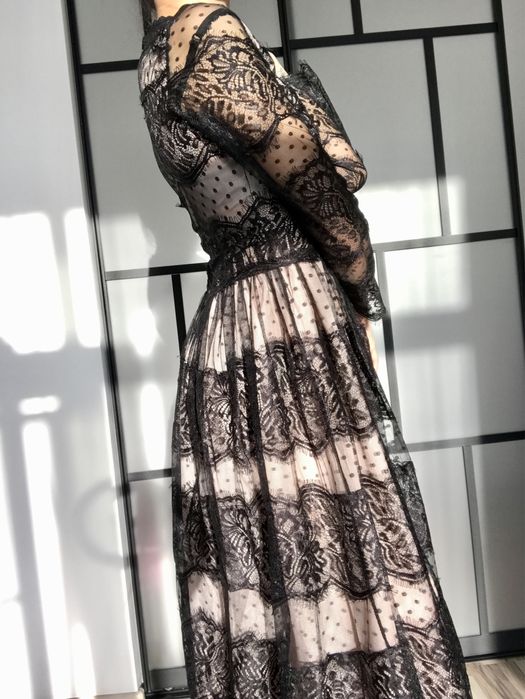 Платье новое 42-44. Сидит идеально фигуре