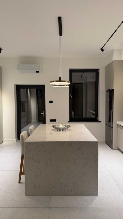 Шикарный дом в Сайрам Вилладж