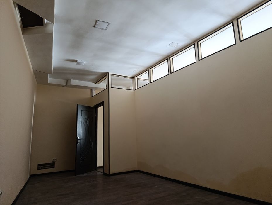 Продается помещение первая линия мирабадский район