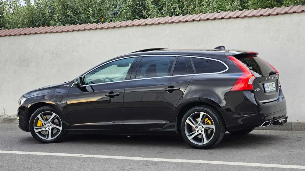 Volvo V60 SUMMUM 09.2013 2.4D6 215cp Plug-In Hybrid Automat AWD 4x4 Bixenon Trapa NAVI Piele / Inmatriculat