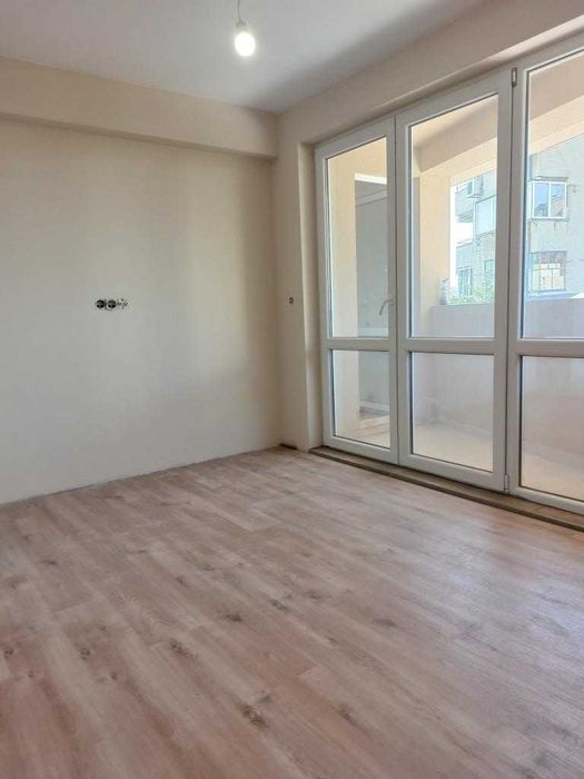 Продава се Двустаен апартамент в Варна, Център - 76 кв.м за 1944 €/кв.м - Снимка #6