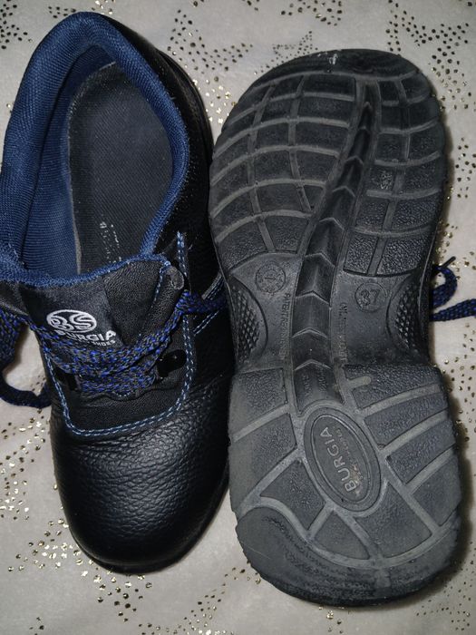 Bocanci de muncă cu bombeu de fier