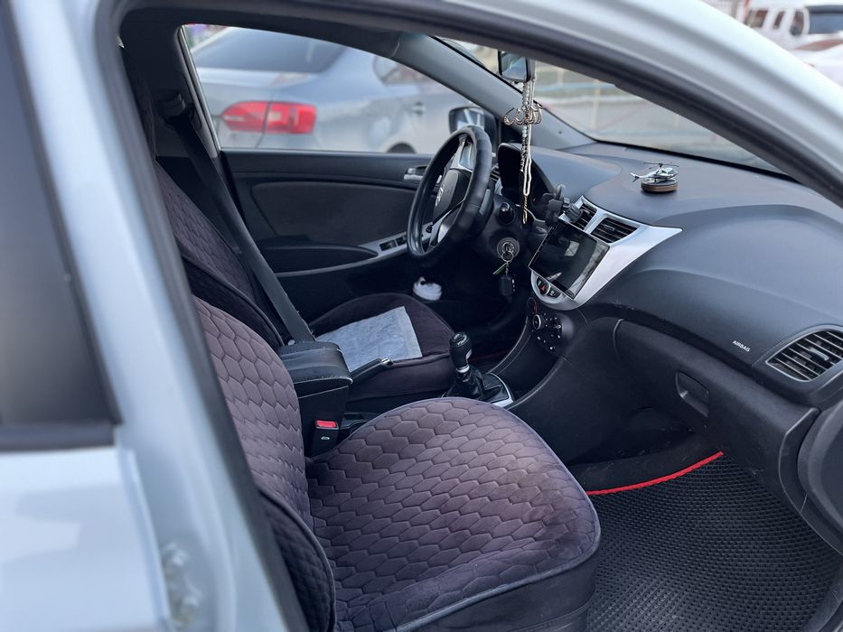 Хюндай акцент 2011 года