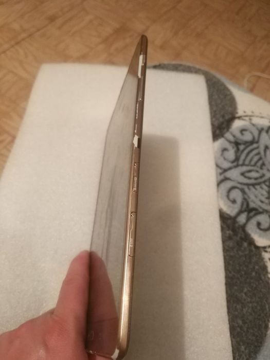 Планшет Samsung Galaxy Tab S. Super AMOLED. 8.4 дюйм.