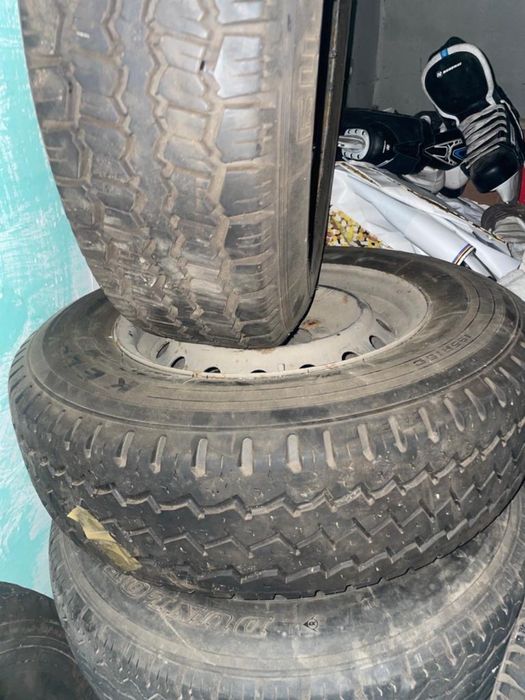 Продам резина на хайс