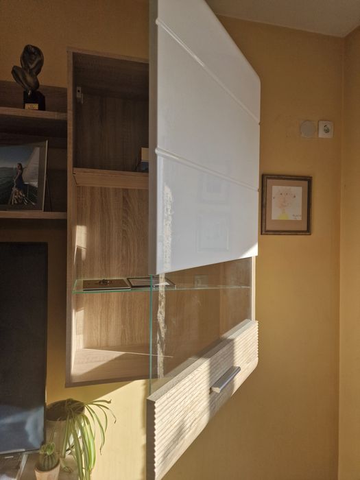 Спешно! Модулна холова секция бял гланц