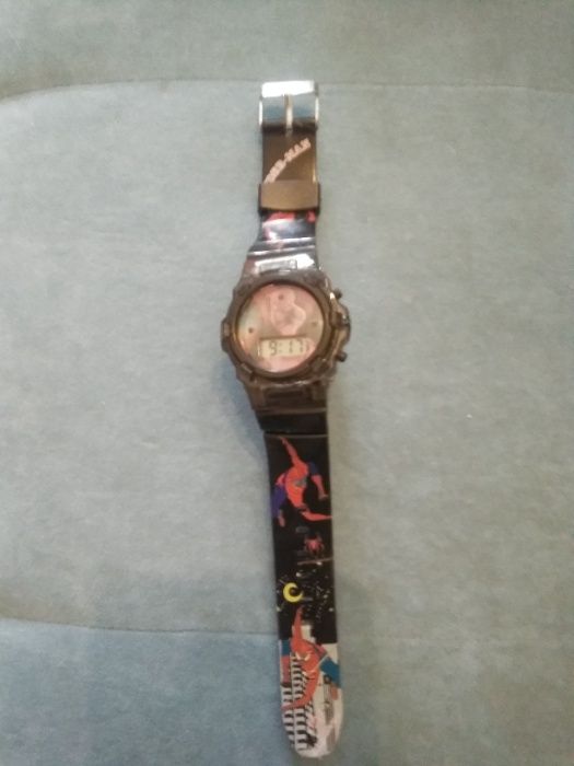 Детски часовници с анимационни герои