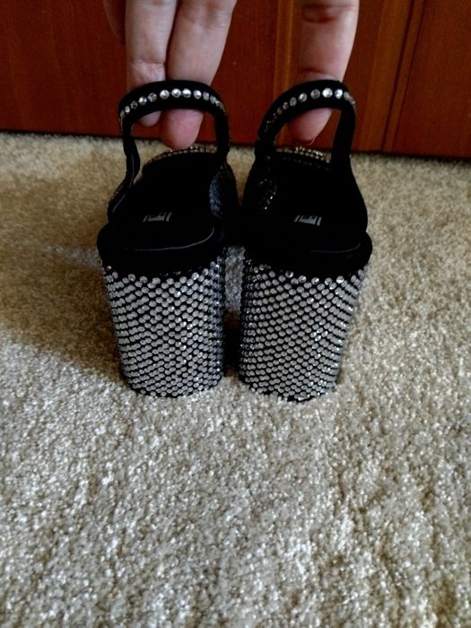 Prada сандали с камъни
