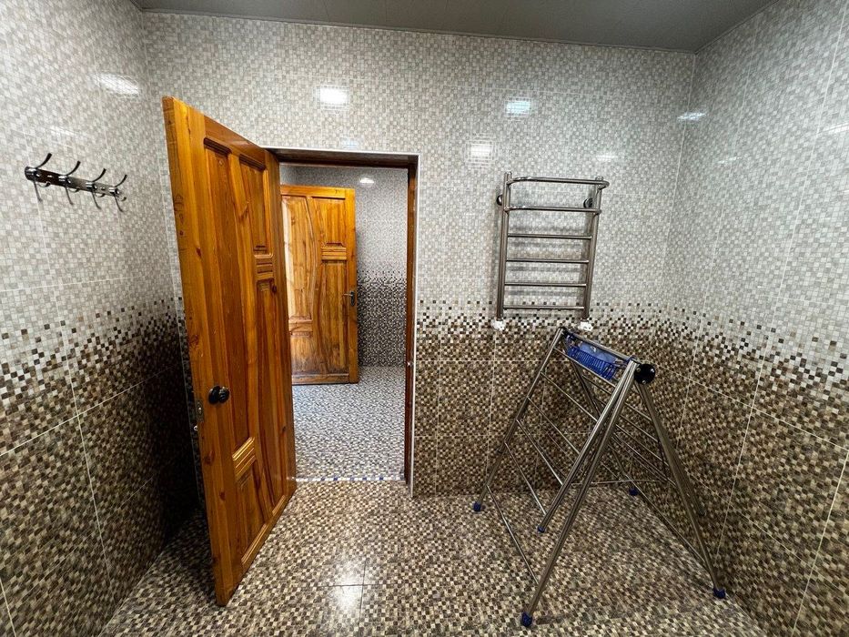 Kvartira-hovli arenda Yashnabod Dostlik metroga 5 daqiqalik masofa.