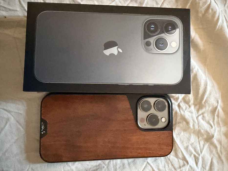 iPhone 13 Pro 256GB – stare foarte bună – cablu original nefolosit