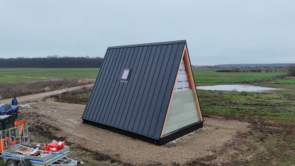 Construim Cabane A-Frame din lemn Certificat C24 si tehnologie MiTeck
