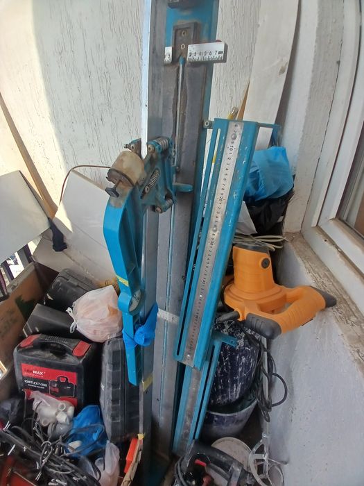 Инструменты продаётся