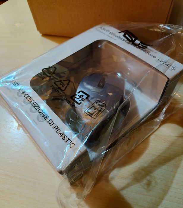 Asus WT 425 Wireless Optical Mouse