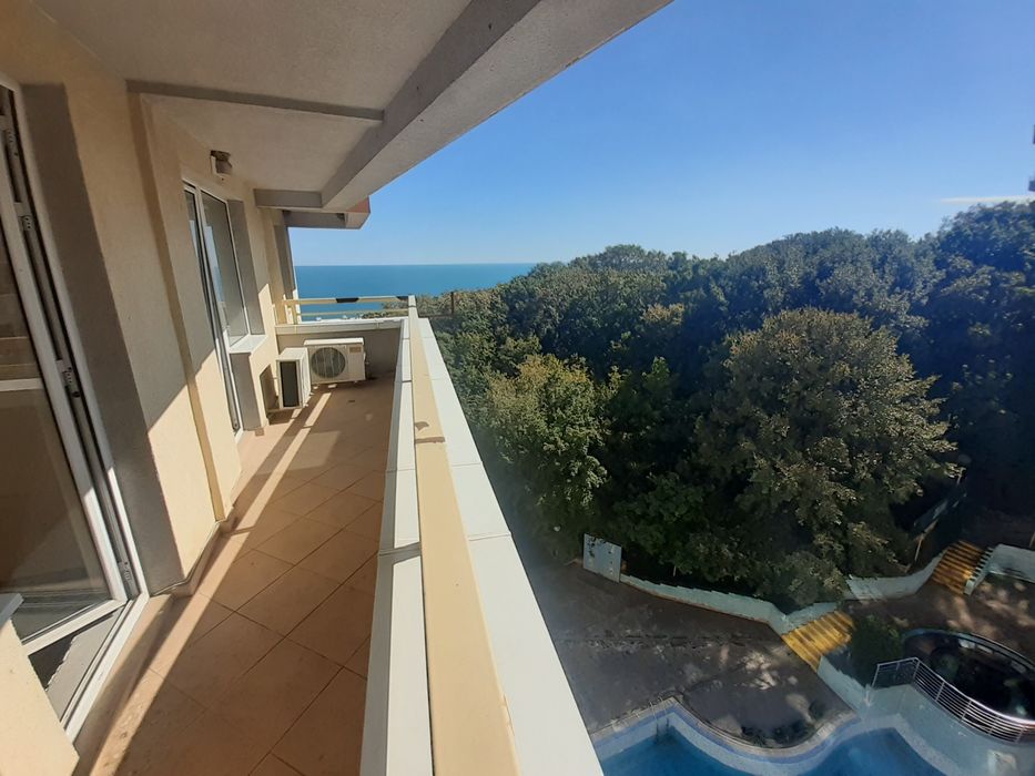 СОБСТВЕНИК Частно лице Продава 3-стаен Апарт. Никея Парк над Ривиерата