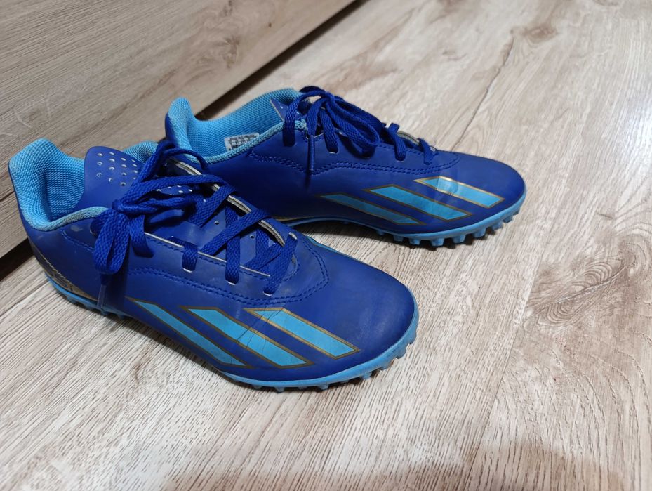 Детски футболни обувки/стоножки