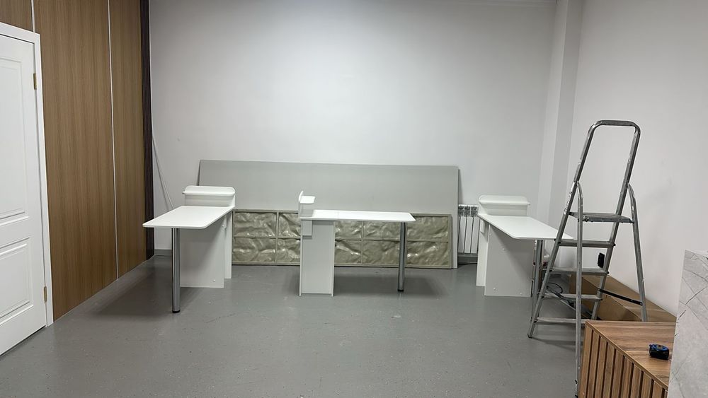 Сдаётся маникюрный стол