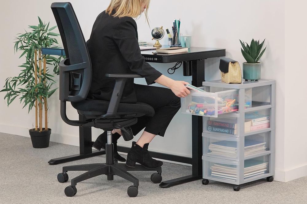 Шкаф с чекмеджета на колела – удобна организация за дом и офис