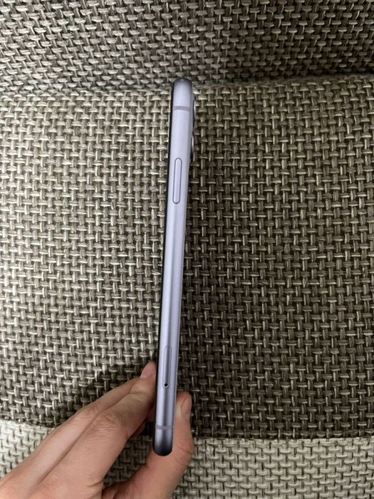 Продам Iphone 11