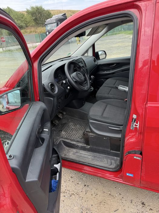 Mercedes vito mixt Pret la cerere