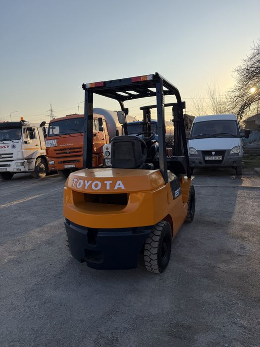 Вилочный погрузчик кара автокара