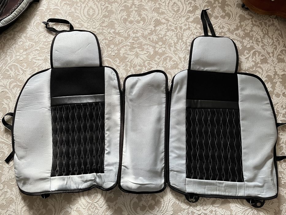 Универсальный чехол для машины