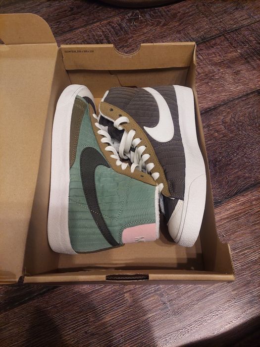 Nike Mid Blazer ' 77 BG