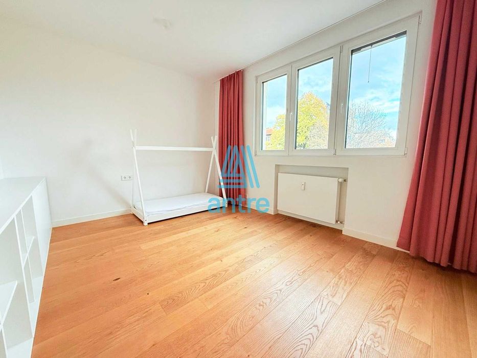 Продава се Тристаен апартамент в София, Изток - 87 кв.м за 3907 €/кв.м - Снимка #6