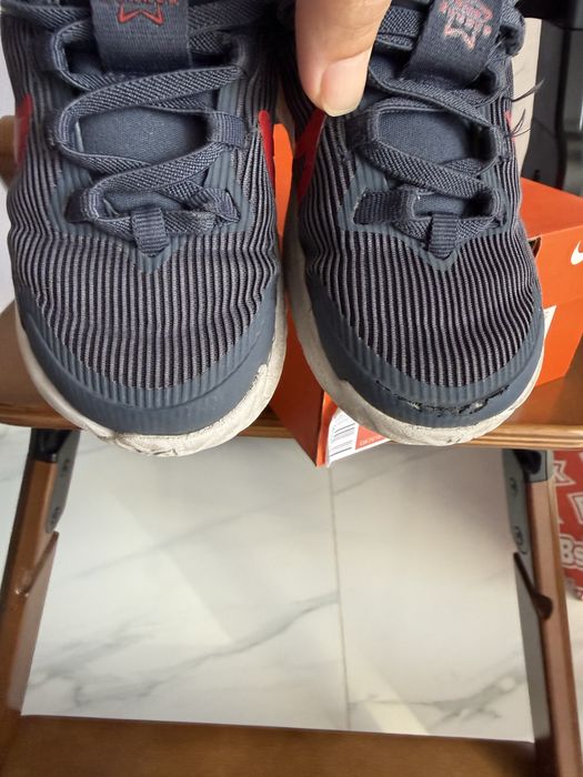 Детские кроссовки