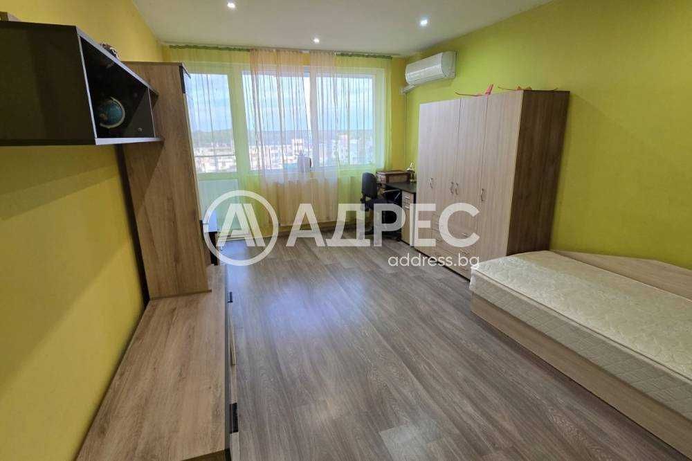 Двустаен апартамент