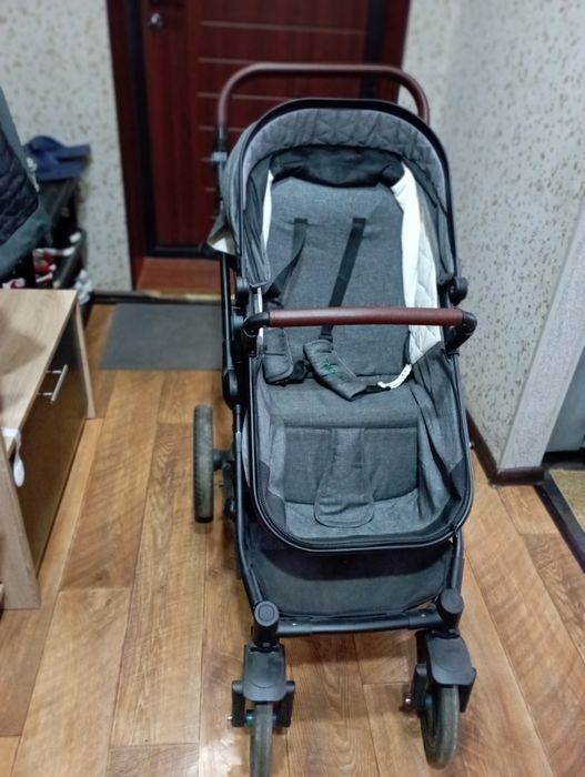 Продам детскую коляску