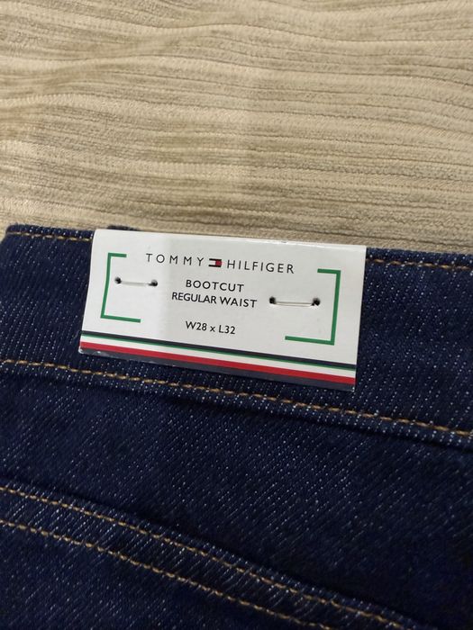 Джинсы Tommy Hilfiger