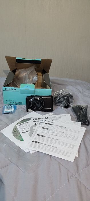Продам фотоаппарат Fujifim FinePix JX420
Компактный и