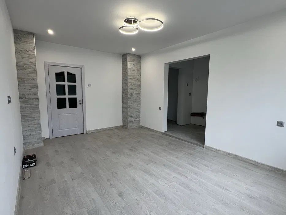 Продава се Двустаен апартамент в Добрич, Дунавите - 58 кв.м за 1249 €/кв.м - Снимка #3