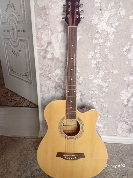 Гитара акустическая