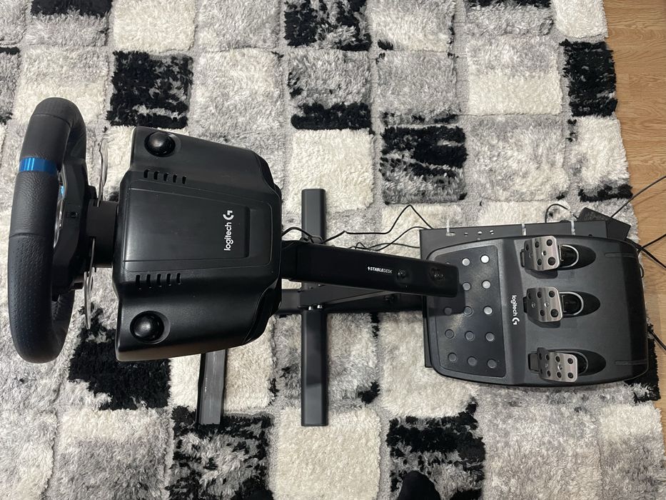 Logitech G29 + Pedale + Stand Racing | PS5 PS4 PC | Stare Foarte Bună