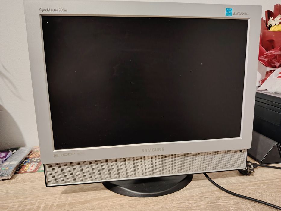 Tv + monitor Samsung 55cm
