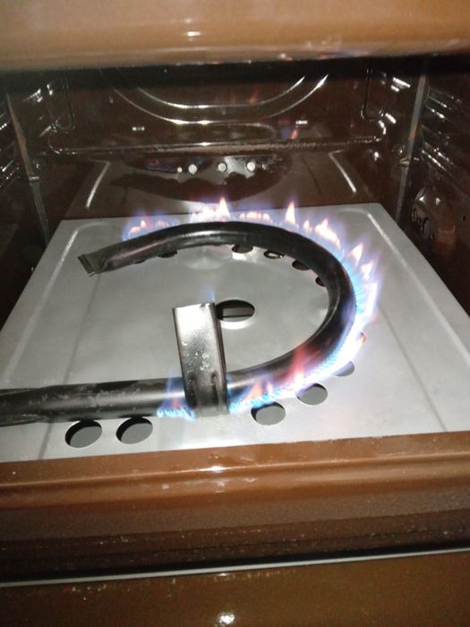 Продаётся газ плита Гефест
