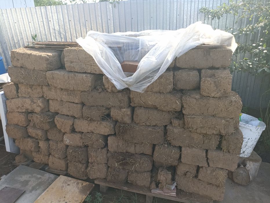 Саман керпич бУ продам каждый шт 10 тенге