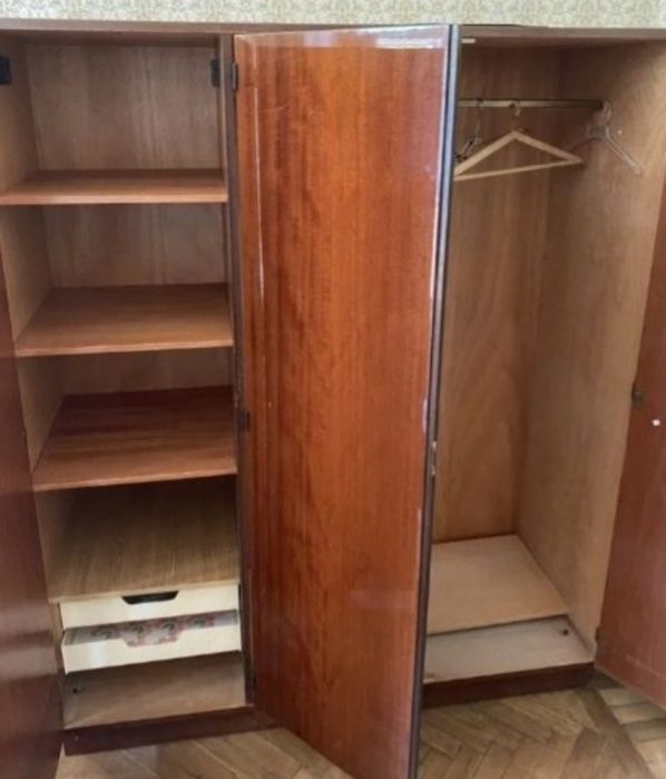 Продается шкаф кровати