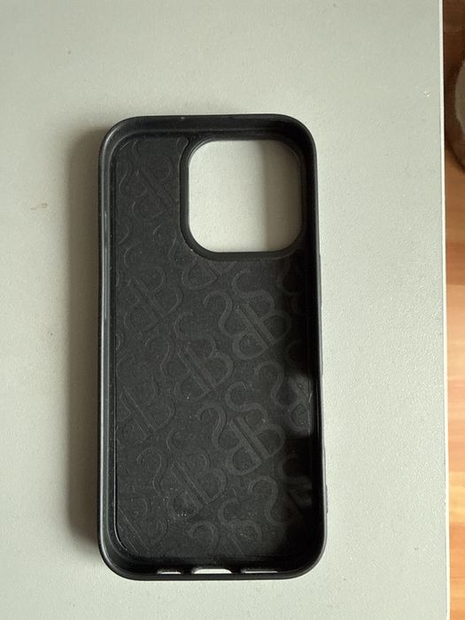 Чехол на iphone 16 pro