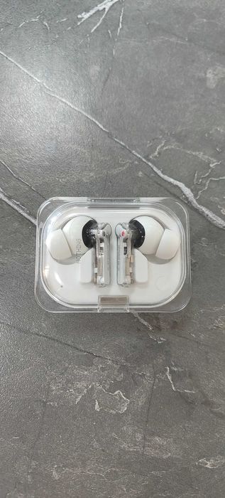 Продам наушники Nothing Ear (a)