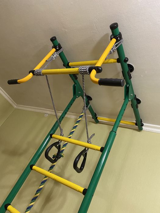 Прдам шведскую стенку Romana