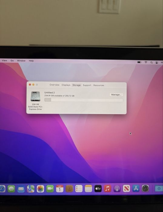 Apple MacBook Pro 13” Early 2015 sotiladi