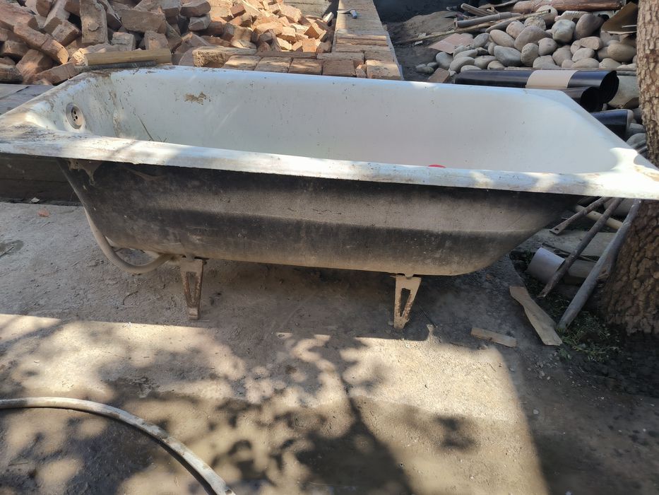 Продается чугунная ванна