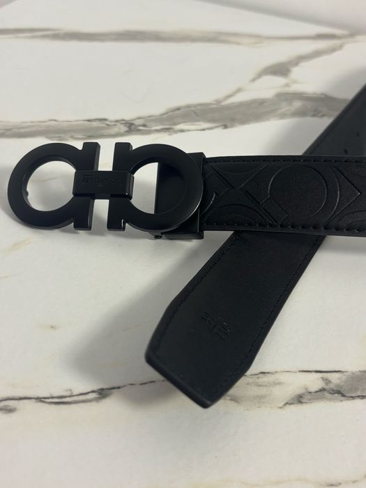 Curea Ferragamo Neagra