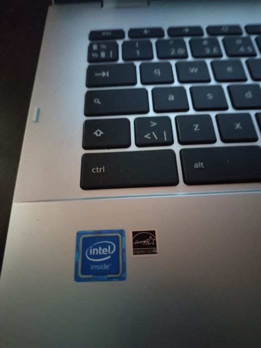 Schimb laptop sau vând asus chromebook citii descrierea