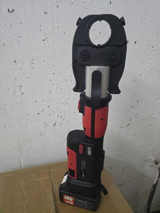 masina sertizat 3 in 1, 2 baterii 5Ah, bacuri TH U M V,  cabluri CU/AL