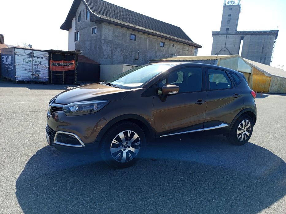 Renault  Captur.