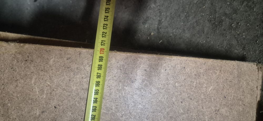 Продам  куски двп