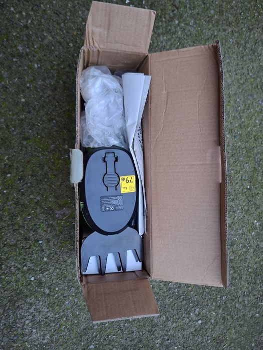 Foarfeca cu acumulator pentru iarba și arbusti